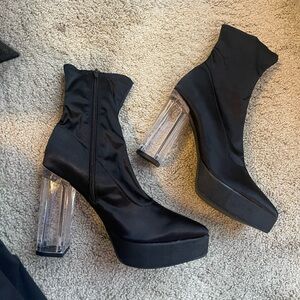 Black heel - Dolls Kill size 8